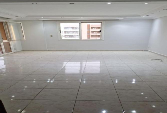 8713673 - Property Main Image