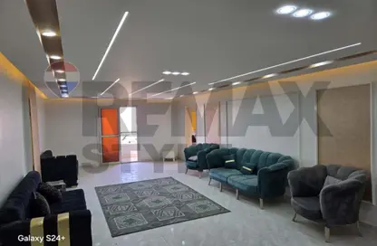 Apartment - 3 Bedrooms - 2 Bathrooms for sale in Abd Al Aziz Fahmy St. - Heliopolis Square - El Nozha - Cairo