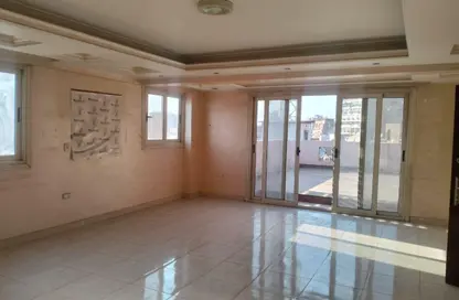 شقة - 2 غرف نوم - 1 حمام للايجار في شارع جده - الدقي - الجيزة