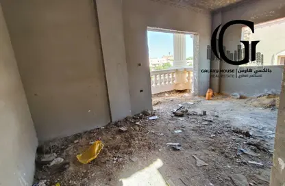 Apartment - 3 Bedrooms - 2 Bathrooms for sale in 2nd Neighborhood - 2nd District East - Shorouk City - Cairo