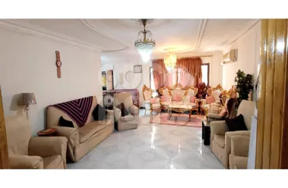 Apartment - 3 Bedrooms - 2 Bathrooms for sale in Aswan St. - Al Gamea Square - Heliopolis - Masr El Gedida - Cairo