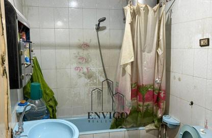 Apartment - 3 Bedrooms - 1 Bathroom for sale in Al Shaheed Mohamed Abd El Hady St. - Masaken Al Mohandesin - Nasr City - Cairo