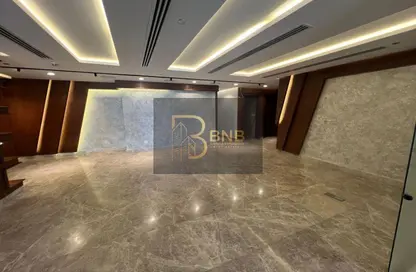 مساحات مكتبية - 8 غرف نوم - 3 حمامات للايجار في شارع التسعين الجنوبي - التجمع الخامس - مدينة القاهرة الجديدة - القاهرة