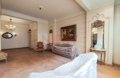 Apartment - 4 Bedrooms - 2 Bathrooms for sale in Zezenia - Hay Sharq - Alexandria