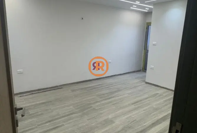 121655901 - Property Image 3