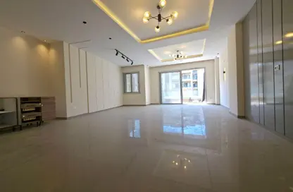 Apartment - 3 Bedrooms - 3 Bathrooms for rent in Village Gardens Katameya - 5th Settlement Compounds - The 5th Settlement - New Cairo City - Cairo