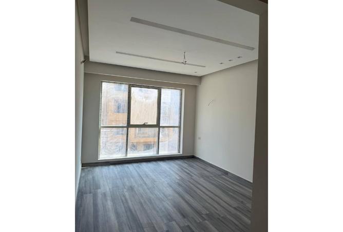 102073670 - Property Main Image