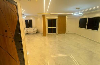 Apartment - 3 Bedrooms - 2 Bathrooms for sale in Helmy Abd Al Aty St. - 8th Zone - Nasr City - Cairo