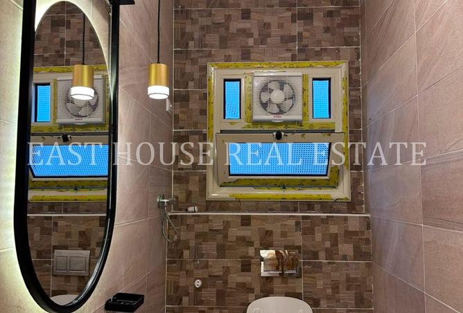 102909404 - Property Image 2