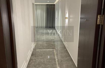Apartment - 2 Bedrooms - 2 Bathrooms for sale in Lake View Residence - 5th Settlement Compounds - The 5th Settlement - New Cairo City - Cairo