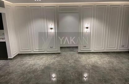 Apartment - 2 Bedrooms - 2 Bathrooms for sale in Lake View Residence - 5th Settlement Compounds - The 5th Settlement - New Cairo City - Cairo