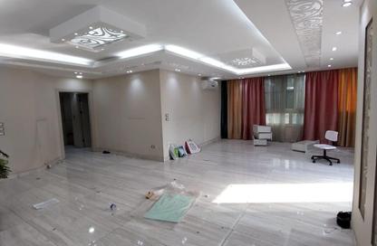 Apartment - 4 Bedrooms - 3 Bathrooms for rent in Al Nozha St. - Almazah - Heliopolis - Masr El Gedida - Cairo