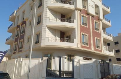 Apartment - 3 Bedrooms - 2 Bathrooms for sale in New Narges - New Cairo City - Cairo
