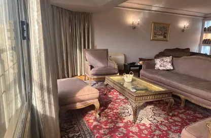 Apartment - 5 Bedrooms - 4 Bathrooms for rent in Mohamed Mazhar St. - Zamalek - Cairo