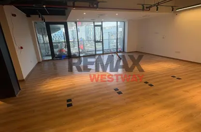 مساحات مكتبية - 3 غرف نوم - 1 حمام للايجار في كابيتال بيزنس بارك - محور 26 يوليو - الشيخ زايد - الجيزة