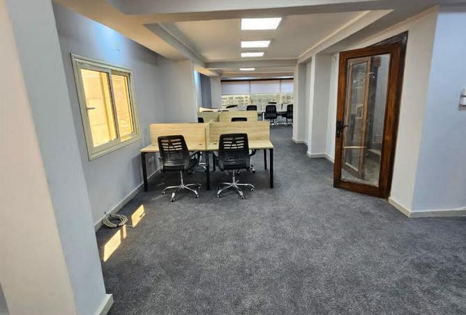 81842043 - Property Image 3