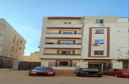 Apartment - 3 Bedrooms - 2 Bathrooms for sale in Abou El Houl - New Cairo City - Cairo