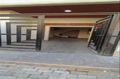 Apartment - 3 Bedrooms - 2 Bathrooms for sale in Abou El Houl - New Cairo City - Cairo