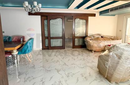Apartment - 3 Bedrooms - 2 Bathrooms for sale in Al Shaheed Gawad Hosny St. - Ibrahimia - Hay Wasat - Alexandria