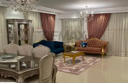 Apartment - 3 Bedrooms - 2 Bathrooms for rent in Ahmed Allam St. - Sporting - Hay Sharq - Alexandria