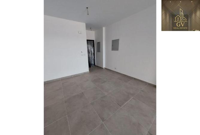 8642413 - Property Image 3