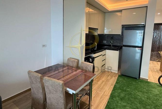 102911707 - Property Image 2