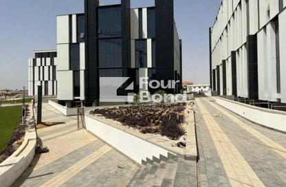 Office Space - Studio - 2 Bathrooms for rent in Hyde Park Business District Mall - South Teseen St. - The 5th Settlement - New Cairo City - Cairo