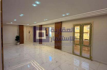 Apartment - 4 Bedrooms - 3 Bathrooms for sale in 3rd District - 6 October City - Giza