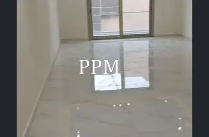 شقة - 3 غرف نوم - 3 حمامات للايجار في جاليريا  مون فالى - المستثمرين الجنوبية - مدينة القاهرة الجديدة - القاهرة