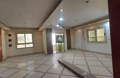 Apartment - 3 Bedrooms - 2 Bathrooms for rent in taksim Shamal Sinaa 1 St. - Zahraa El Maadi - Hay El Maadi - Cairo