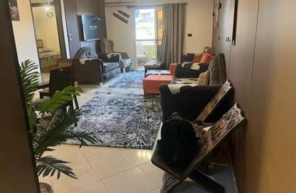Apartment - 3 Bedrooms - 1 Bathroom for rent in Gardenia City Compound Nasr City - Zahraa Madinat Nasr - Nasr City - Cairo