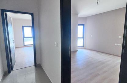 Apartment - 3 Bedrooms - 2 Bathrooms for sale in The Address East - 90 Street - The 5th Settlement - New Cairo City - Cairo