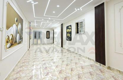 Apartment - 3 - 1 for sale in Mohamed Awad Gabriel St. - Miami - Hay Awal El Montazah - Alexandria