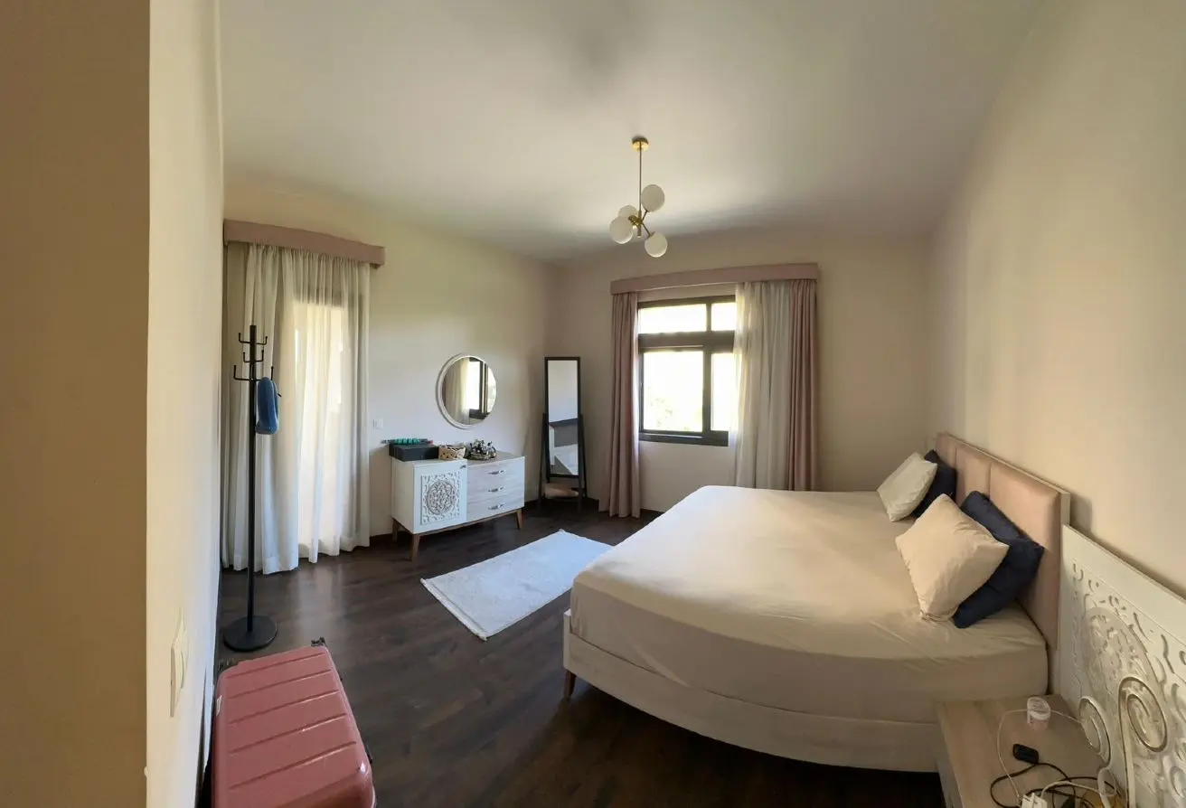 100924225 - Property Main Image