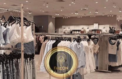 Retail - Studio - 2 Bathrooms for sale in Cornish El Nile St. - Maadi - Hay El Maadi - Cairo