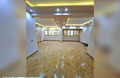 شقة - 2 غرف نوم - 1 حمام للايجار في طريق جمال عبد الناصر ( ابو قير ) - جناكليس - حي شرق - الاسكندرية