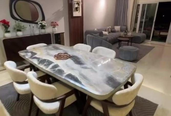 56003300 - Property Image 2