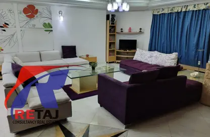 Apartment - 3 Bedrooms - 3 Bathrooms for rent in Mohamed Korayem St. - 6th Zone - Nasr City - Cairo