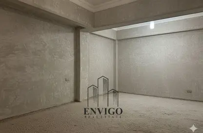 Apartment - 3 Bedrooms - 1 Bathroom for sale in Mostafa Darwish St. - 6th Zone - Nasr City - Cairo