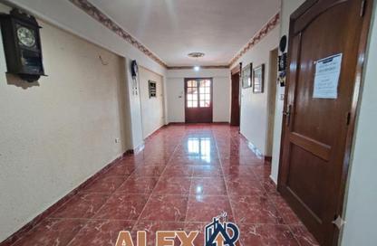 Apartment - 3 Bedrooms - 1 Bathroom for sale in Mohamed Helmy St. - Fleming - Hay Sharq - Alexandria Apartment - 3 Bedrooms - 1 Bathroom for sale in Mohamed Helmy St. - Fleming - Hay Sharq - Alexandria