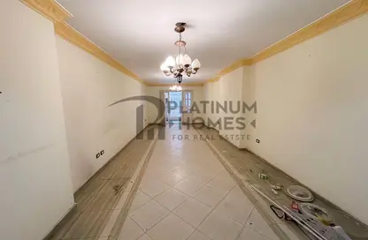 شقة - 3 غرف نوم - 2 حمامات للايجار في ستانلي - حي شرق - الاسكندرية