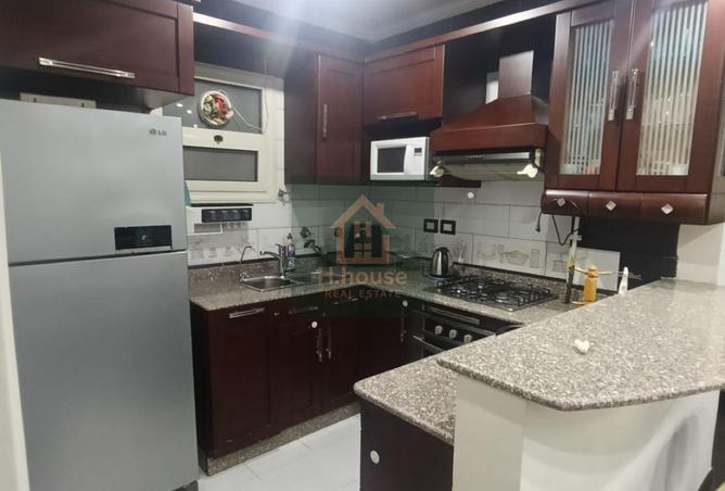 73503900 - Property Image 3