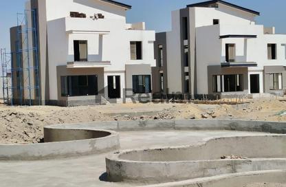 Villa - 5 - 5 for sale in Lake West - Sheikh Zayed Compounds - Sheikh Zayed City - Giza Villa - 5 - 5 for sale in Lake West - Sheikh Zayed Compounds - Sheikh Zayed City - Giza