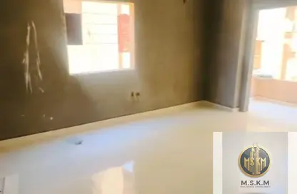 Apartment - 3 Bedrooms - 1 Bathroom for sale in Al Gezira St. - South Investors Area - New Cairo City - Cairo