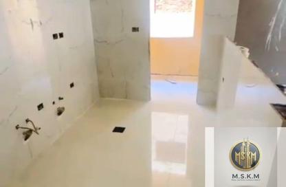 Apartment - 3 Bedrooms - 1 Bathroom for sale in Al Gezira St. - South Investors Area - New Cairo City - Cairo