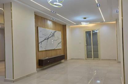 Apartment - 3 Bedrooms - 2 Bathrooms for sale in Gate 4 - Mena - Hadayek El Ahram - Giza