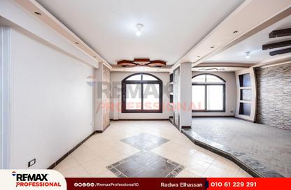 Apartment - 3 Bedrooms - 1 Bathroom for sale in Al Nasr St. - Smouha - Hay Sharq - Alexandria
