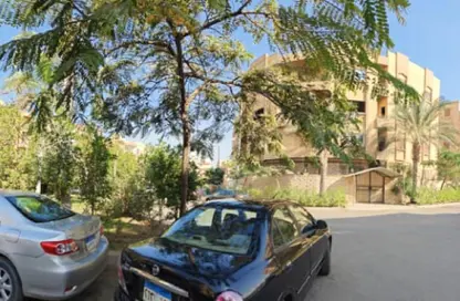 Apartment - 2 Bedrooms - 1 Bathroom for sale in 10th District - Sheikh Zayed City - Giza