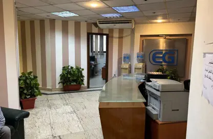 شقة - 6 غرف نوم - 3 حمامات للبيع في شارع عبد الحميد لطفي - المهندسين - الجيزة