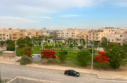 Apartment - 4 Bedrooms - 3 Bathrooms for sale in Al Narges 6 - Al Narges - New Cairo City - Cairo